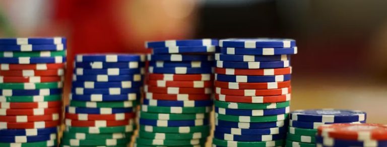Learn the Essentials of Online poker Chips